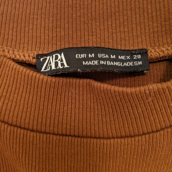 ZARA Mock Neck Crop Top - Picture 3 of 3